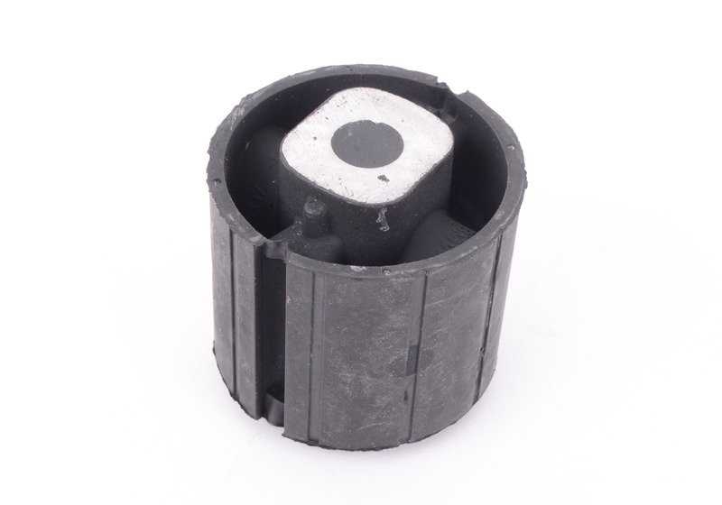 Front Rubber Bearing for BMW X5 E53 (OEM 33176770457). Original BMW