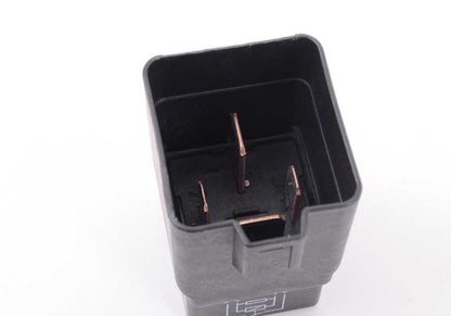 Relé OEM 61369207913 para BMW F20, F21, F40, F70, F22, F23, F44, F45, F46, F87, G42, U06, F74, F78, F30, F31, F34, G20, G21, G28, F32, F33, F36, G22, G23, G26, G30, G31, G60, G61, G68, G90, G99, G32, G11, G12, G70, G14, G15, G16, F48, U11, U12, F39,