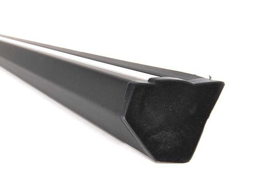 Moulage de la porte d'entrée droite pour BMW E30. Original. . BMW d'origine