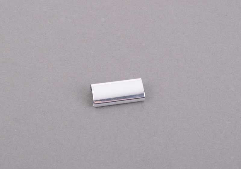 Puente de moldura izquierdo para BMW Serie 3 E30 (OEM 51131884465). Original BMW.
