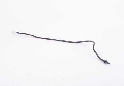 Tubo de combustible OEM 16117164395 para BMW E70, F15, F85, E71, E72, F16, F86. Compatible con modelos X5 y X6. Repuesto original BMW.