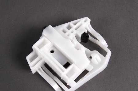 Pieza de arrastre OEM 51333448643 para BMW X3 E83, X3 E83 LCI. Original BMW.