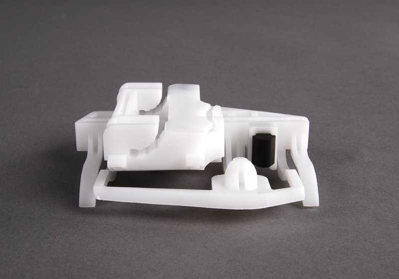 Pieza de arrastre OEM 51333448643 para BMW X3 E83, E83 LCI. Original BMW.