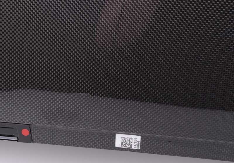 OEME Outdoor Roof 54108045327 per BMW E92 M3 {KG91, KG92, WD91, WD92}. Compatibile con i modelli realizzati tra il 2007 e il 2013. BMW originale.