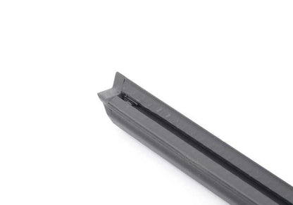 Moldura paragolpes delantero izquierdo OEM 51111814697 para BMW E30 (todos los modelos). Original BMW.