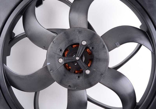 Ventilador con marco (electroventilador) OEM 17427526824 para BMW E60, E61. Original BMW.