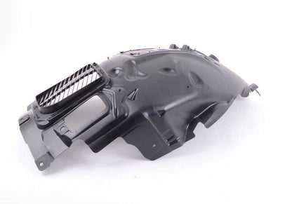 Cubierta paso de rueda delantero derecho OEM 51717260728 para BMW F30, F31, F35. Original BMW.