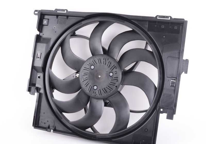 Ventilador con marco del radiador OEM 17428641964 para BMW F20, F21, F22, F23, F30, F31, F32, F33, F34, F36. Original BMW.