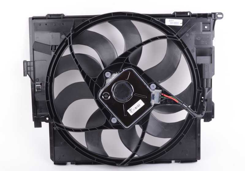 Ventilador con marco del radiador OEM 17428641964 para BMW F20, F21, F22, F23, F30, F31, F32, F33, F34, F36. Original BMW.