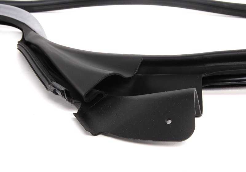 Cantonera izquierda OEM 51717161691 para BMW Serie 3 E46. Original BMW.