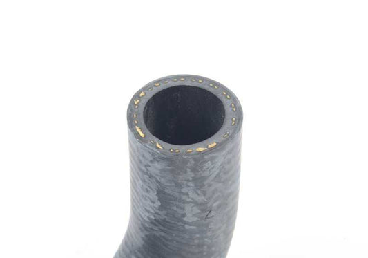 Manguera de agua OEM 11531266465 para BMW E21 y E12. Compatible con motores M10 en modelos con cambio manual y automático. Original BMW.