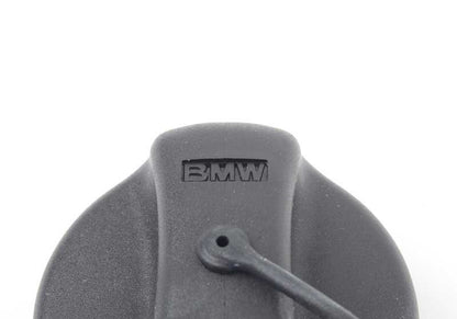 Tapón de combustible para varios modelos/series de BMW (OEM 16116756771). Original BMW