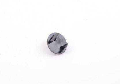 Clip sujeción red maletero OEM 51477304498 para BMW F06, F06N, F12, F12N, F13, F13N. Original BMW.