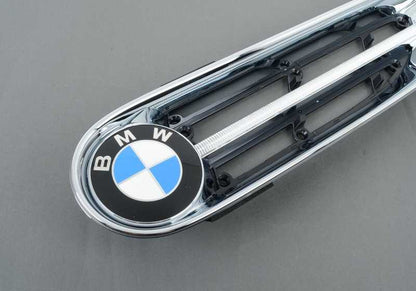 RIGHT FRONT SIDE EMBELLEDOR OEM 51138231940 for BMW E52 Z8. Original BMW piece.
