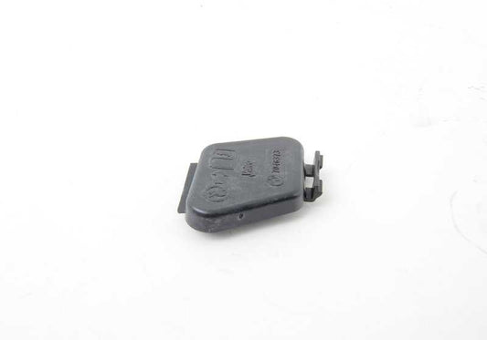Tapa protectora faro delantero izquierdo OEM 63117046373 para BMW E82, E88 (118d, 120d, 120i). Compatible con modelos manuales y automáticos. Original BMW.