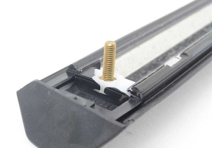 Moldura puerta delantera derecha para BMW E30 (OEM 51131952894). Original BMW