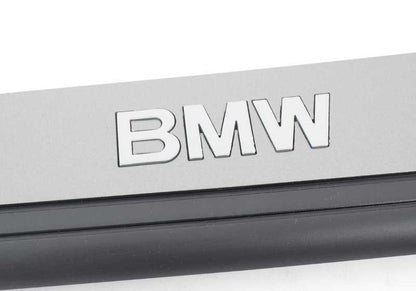 Embellecedor de entrada derecha OEM 51477069122 para BMW E85, E86, E89. Original BMW.