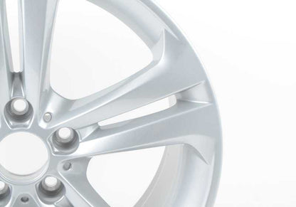 Original Alloy Tire BMW 19 ”Doppelradio 401 in Farbreflexfarbe OEM 36116796257 für BMW F30, F31, F32, F33, F36. Geeignet für die Hinterachse geeignet. Enthält Zentraldeckel und Schrauben. Original BMW.