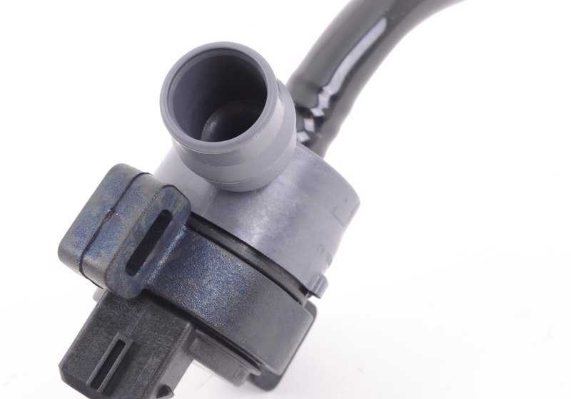 Valvola di ventilazione del serbatoio con tubo OEM 13907636160 per BMW F07, F10, F11, F06, F12, F13, F01, F02, F15, F16. BMW originale.