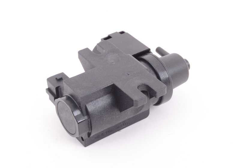 Válvula de control de presión OEM 11747649407 para BMW (Modelos compatibles: E82, E88, F20, F21, F22, E90, E91, E92, E93, F30, F07, F10, F11, F06, F12, F13, F01, F02, E84, F25, F26, E70, E71). Original BMW.