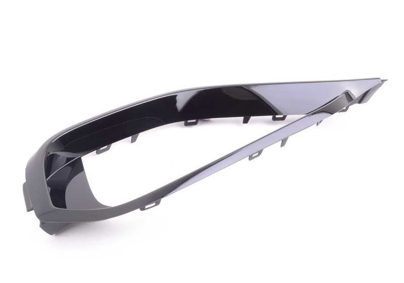 Embellecedor derecho Sport Line OEM 51117294840 para BMW F32, F33, F36. Original BMW.