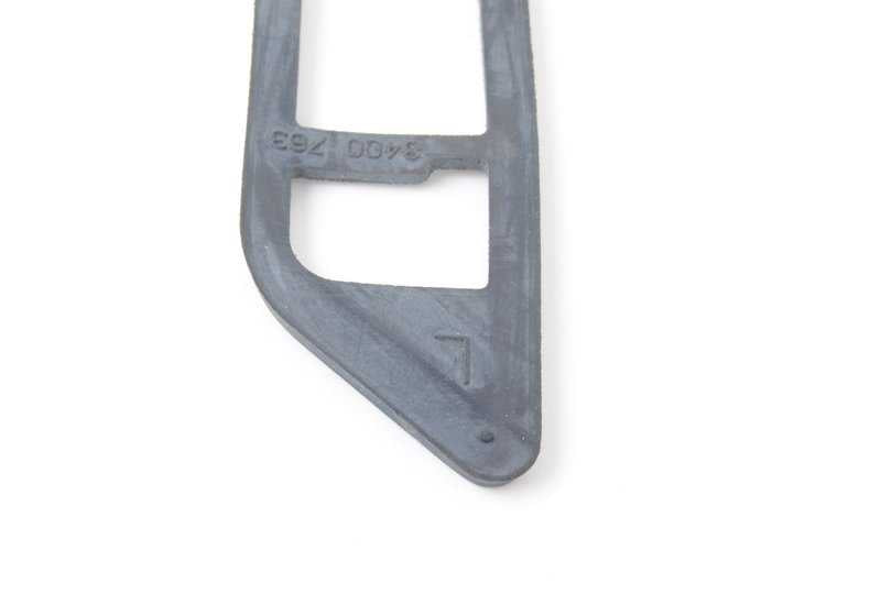 Linkes Board OEM 63138400763 für BMW Z3 {E36} Modelle 1.8, 1.9, 2.0 zwischen 1995 und 2002. Original BMW Stück. Ideal für den Austausch in Seitenleuchtfeuer oder Positionlicht.