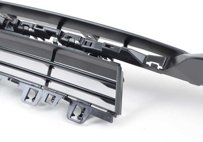 Entrada de aire central OEM 51117386152 para BMW F30, F31. Original BMW.