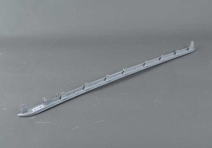 REGENDER SCHWEISEN HINTER RECHTS RECHTSHANDED/Chrom 51417315342 für BMW F34, F34N. Original BMW.
