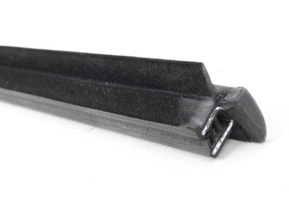 Cubierta exterior del canal de la puerta delantera derecha OEM 51337164938 para BMW E81, E82, E88. Original BMW.