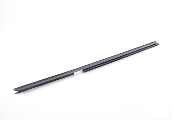 Moldura interior trasera izquierda OEM 51228159821 para BMW E39. Original BMW.