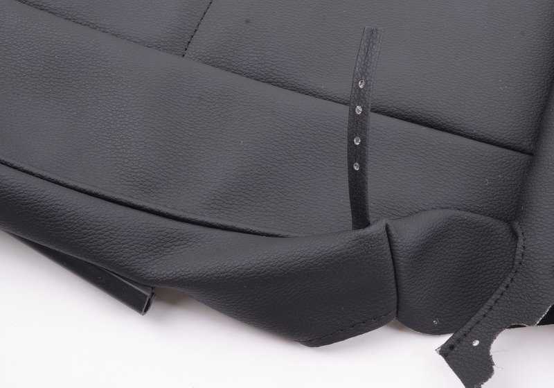 Funda de asiento en símil cuero negra OEM 52109134815 para BMW E82 (118d, 120d, 120i) con cambio manual o automático. Compatible con modelos fabricados entre 2007 y 2013. Original BMW.