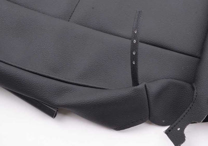Funda de asiento en símil cuero negra OEM 52109134815 para BMW E82 (118d, 120d, 120i) con cambio manual o automático. Compatible con modelos fabricados entre 2007 y 2013. Original BMW.
