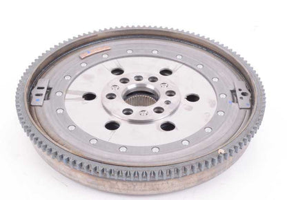 Volante bimasa OEM 21212283829 para BMW F87 M2, M2 Competition, M2 CS, F80 M3, F82 M4, F83 M4. Compatible con motores N55 y S55 con cambio manual. Original BMW.