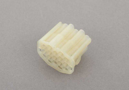 Conector eléctrico OEM 61131375690 para BMW E30. Original BMW.