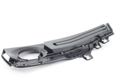 Rejilla cerrada derecha OEM 51117396858 para BMW F30, F31. Original BMW.