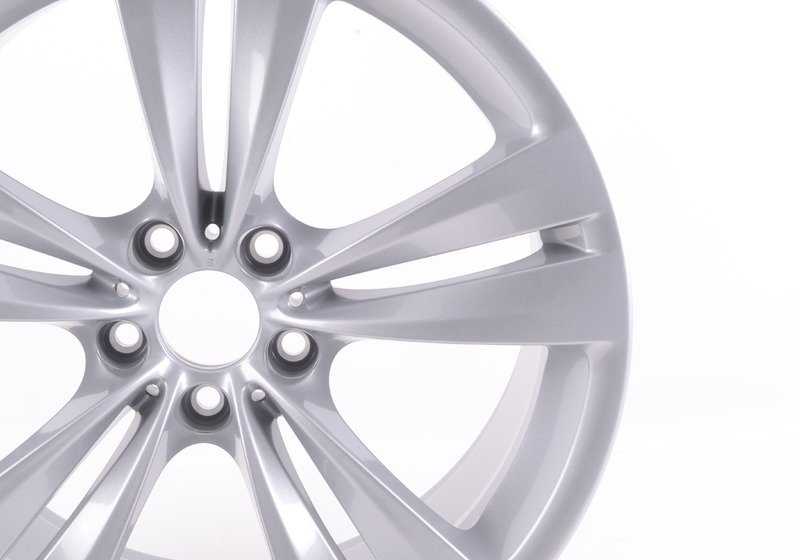Double radio aluminium Tire 316 pour BMW F07, F10, F11, F06, F12, F13, F01N, F02N (OEM 36116788706). BMW d'origine.