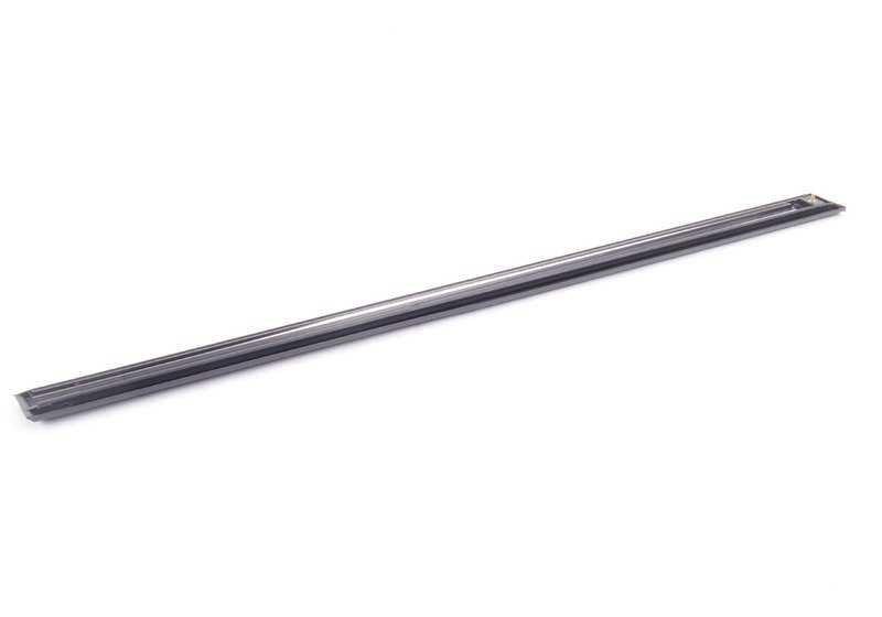 Lateral molding right front door OEM 51131871696 for BMW E28. Original BMW.