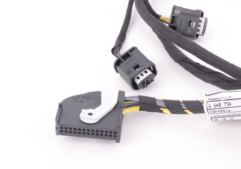 OM 61126948739 rear branch wiring for BMW E63, E64. Original BMW.
