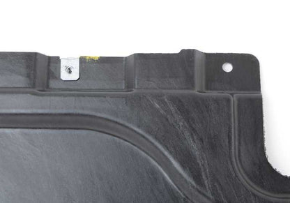 Protector inferior bajo motor izquierdo OEM 51757213671 para BMW F25, F26. Original BMW.
