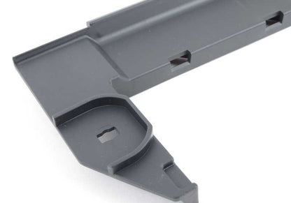 Cubierta de fusibles OEM 51167063483 para BMW E60 y E61. Original BMW.