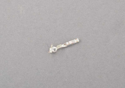 Electric Terminal OEM 12527545860 for BMW {E81, E82, E87, E87N, E88, F20, F20N, F21, F21N, E90, E90N, E91, E91N, E92, E92N, E93, E93N, F30, F30N, F31, F31N, F34, F34N , F35, f35n, g20, g20n, g21, g21n, g28n, g80, g80n, g81, g81n, f32, f32n, g26e