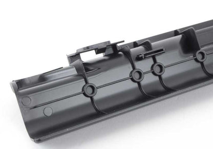 COUVERTURE ENGRES POUR GUIDE DE LA SIÈGE IZQUIERDO 52107243557 pour BMW F20, F21, F22, F23, F87, F30, F31, F34, F35, F80, F32, F36, F82. BMW d'origine.