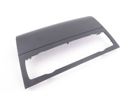 Embellecedor central salpicadero OEM 51456976842 para BMW E81, E82, E87. Original BMW.