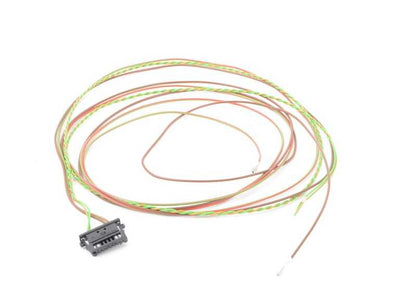 Cable HSD para Head-Up Display OEM 61119294364 para BMW F10, F11, F06, F12, F13. Longitud 1310mm. Compatible con versiones 518d, 520d, 520d xDrive. Repuesto original BMW.
