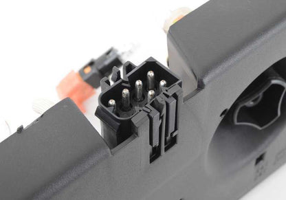 Linkes Portal für den BLANCO Intermittent OEM 63212695119 für BMW E36 und Z3. Original BMW.