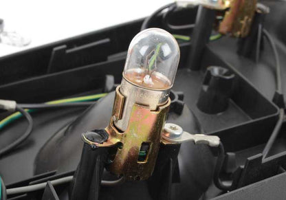 Linkes Portal für den BLANCO Intermittent OEM 63212695119 für BMW E36 und Z3. Original BMW.