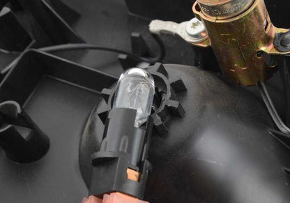 Linkes Portal für den BLANCO Intermittent OEM 63212695119 für BMW E36 und Z3. Original BMW.