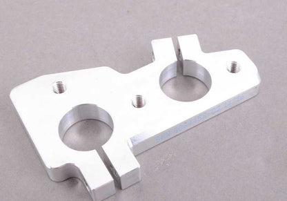 Adaptador alerón trasero derecho para BMW F32, F82 (OEM 51628064458). Original BMW