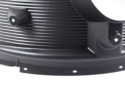 Recubrimiento cubrerueda delantero izquierdo OEM 51713400053 para BMW X3 E83. Original BMW.