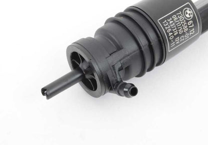 Bomba de água para o Wiper OEM 67127302588 para BMW E81, E87, F20, F21, E91, F31, E84. BMW original.